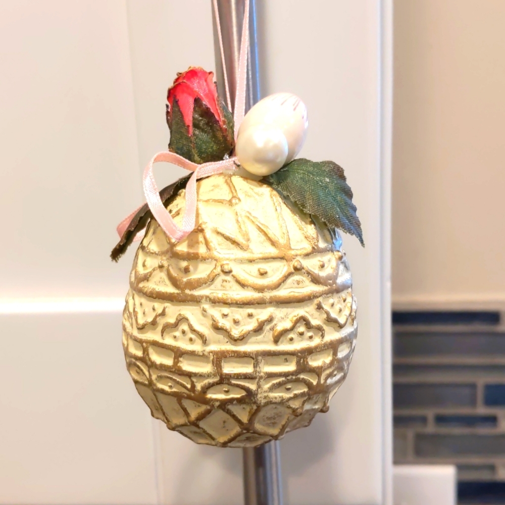 *BOGO* Easter Egg Ornament